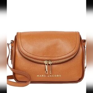 Marc Jacobs The Groove Leather Mini Messenger Bag in Smoked Almond M0016932